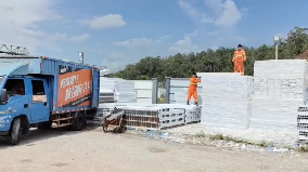 圍擋選錯一款，工地多折騰！龍崗學(xué)校建設(shè)工地用需要1000平方米發(fā)貨